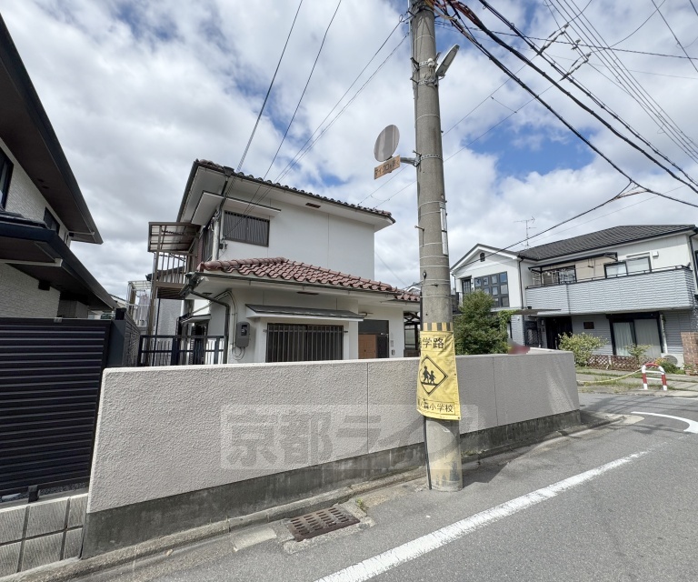 深草中ノ島町貸家の外観写真