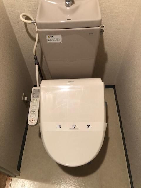 東京メトロ丸ノ内線 本郷三丁目駅 徒歩3分 7階建 築26年のトイレ写真