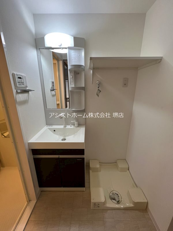 洗面設備　室内洗濯機置き場