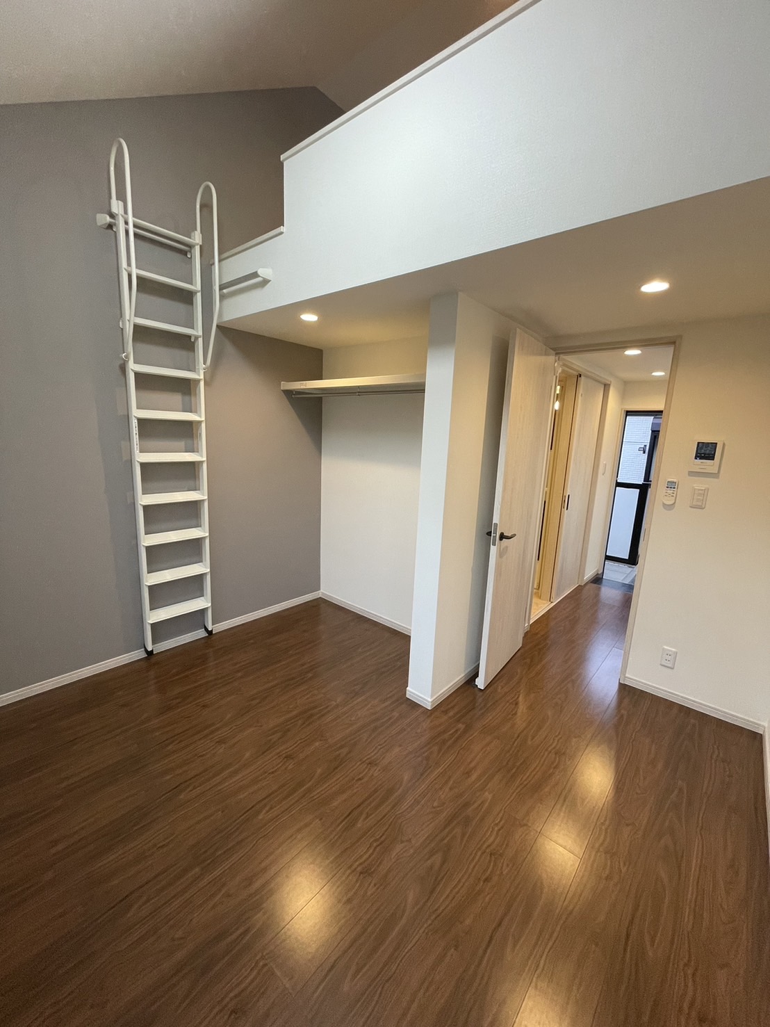 YOKOSUKA COAST RESIDENCEの居間写真