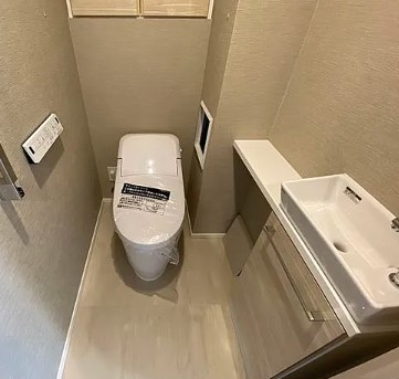 リブクオーレ神保町のトイレ写真