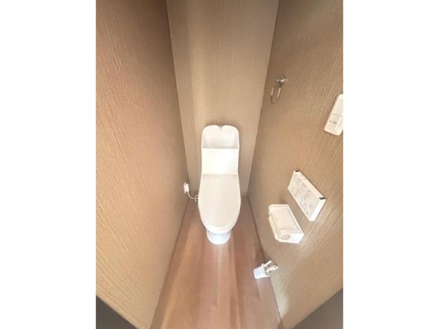 ＪＲ日豊本線 国分駅 2階建 築3年のトイレ写真