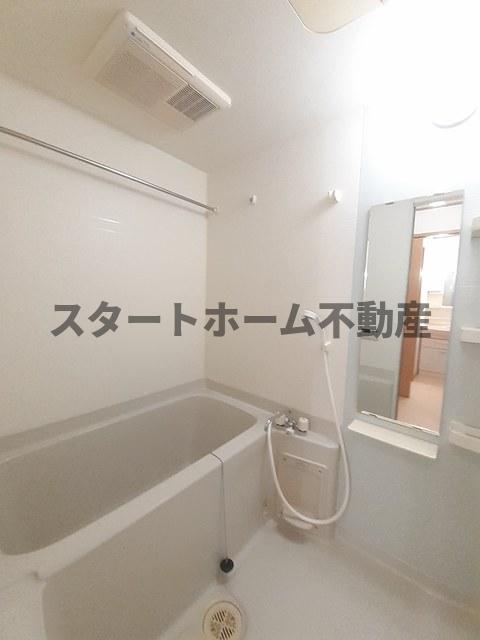 ＪＲ徳島線 石井駅 徒歩25分 2階建 築21年の風呂写真