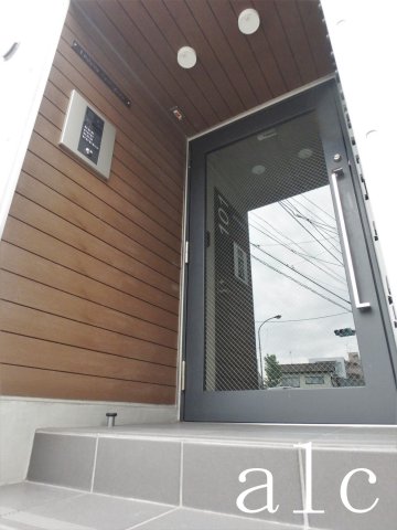 西武新宿線 上井草駅 徒歩7分 4階建 築8年の外観写真