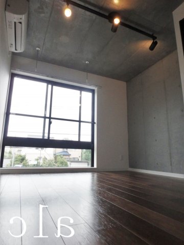 西武新宿線 上井草駅 徒歩7分 4階建 築8年の居間写真
