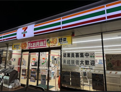 コンビニ　セブンイレブン 刈谷オアシス通り店（コンビニ）まで352m