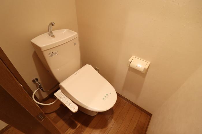 ＪＲ中央線 武蔵小金井駅 徒歩10分 2階建 築23年のトイレ写真