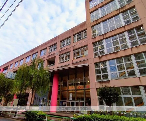 小学校　花園小学校（小学校）まで714m