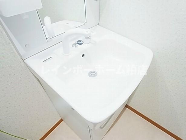 洗面設備　使いやすい洗面所です