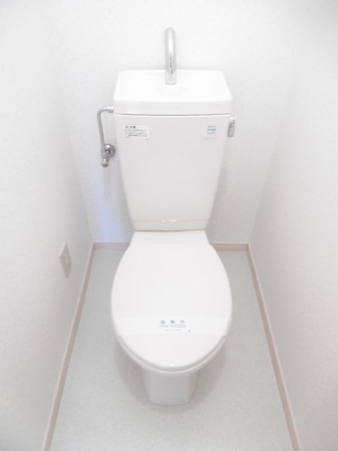 東急東横線 元住吉駅 徒歩10分 2階建 築22年のトイレ写真