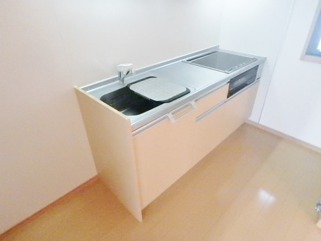 キッチン　別部屋参考写真です