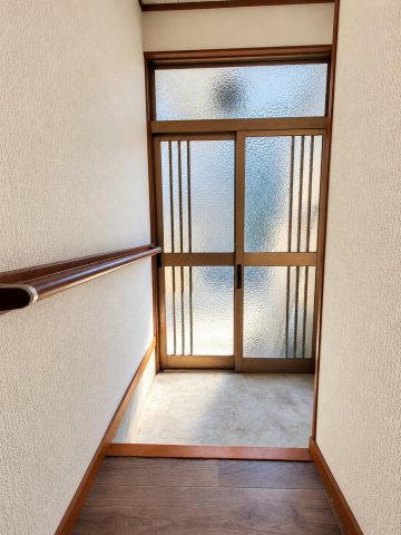 朝霞市幸町2丁目戸建の玄関写真