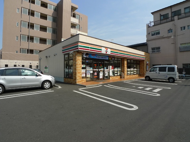 コンビニ　セブンイレブン大田区西糀谷1丁目店（コンビニ）まで998m