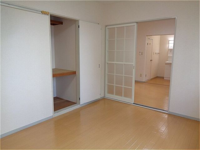 サンライズコーポ森 Aの居間写真