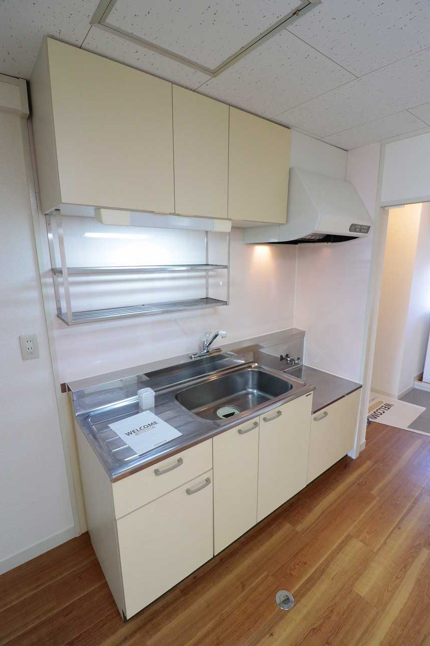 キッチン　※同物件、別部屋の写真です。