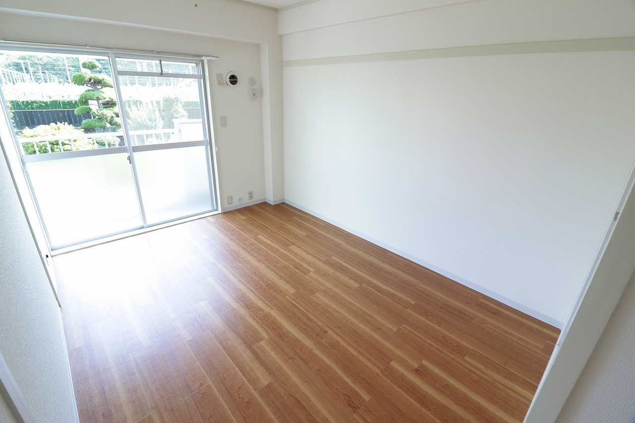 居室・リビング　※同物件、別部屋の写真です。