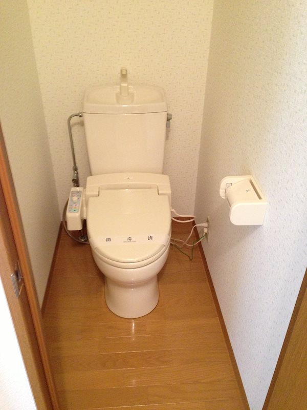 【ヴィラ円山３のトイレ】