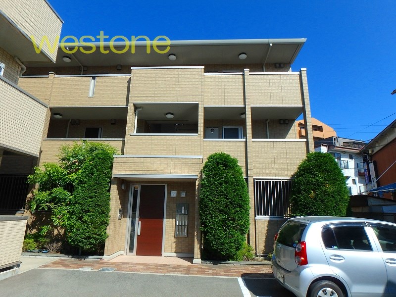 建物外観　オートロック付きで安心