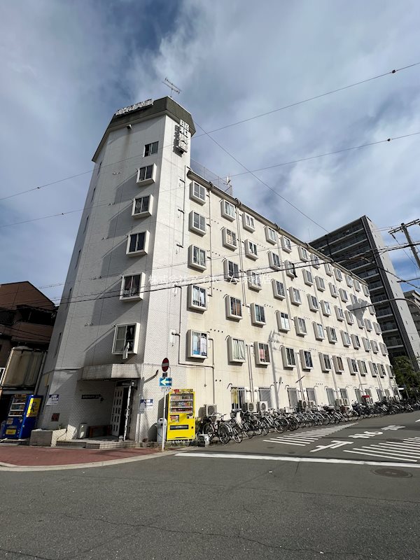 大阪市都島区中野町のマンションの建物外観