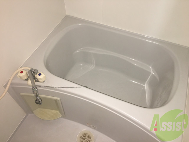 バス・シャワールーム　浴槽も広いので窮屈な感じもなくゆったりできていいですよね。