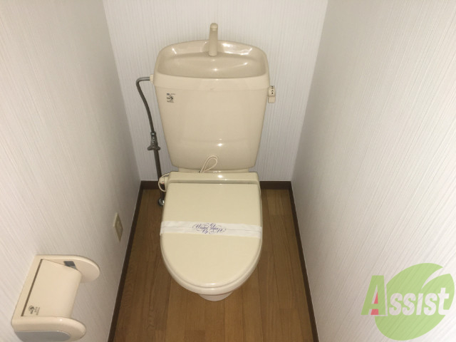 トイレ　トイレスペースは狭くなくストレスにのない作りですね。