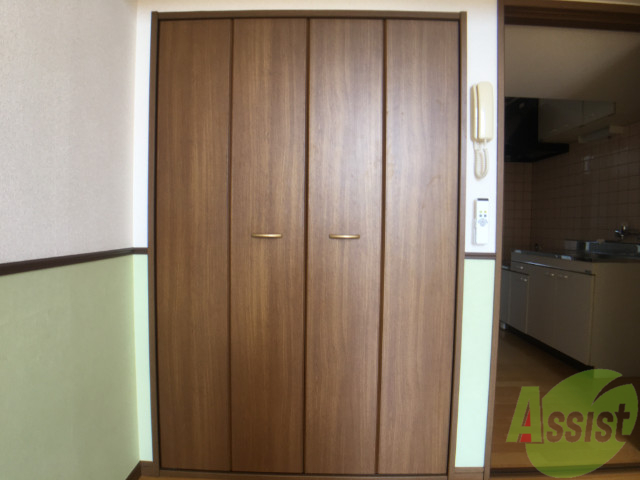 収納　洋服などもしまたりもできて部屋が散らかる心配なし。