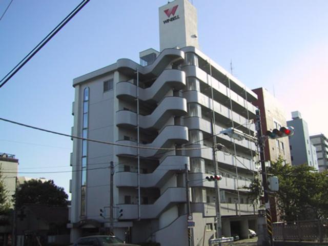 横浜市南区花之木町のマンションの建物外観