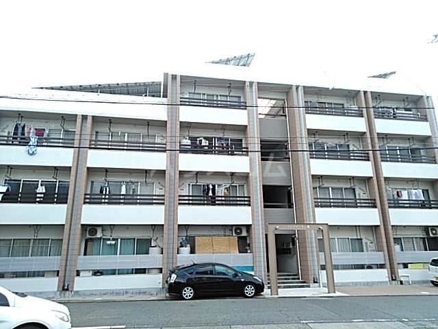 名古屋市熱田区二番のマンションの建物外観