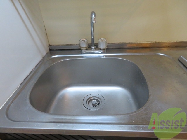 洗面設備　洗面台はお風呂の中にありますよ。こちらも使用できます。