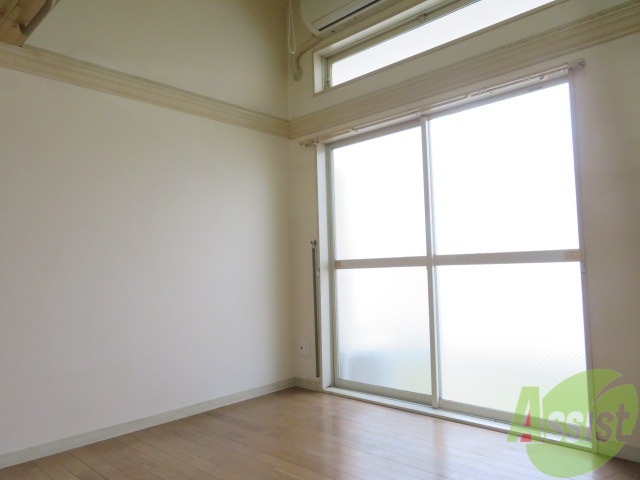 居室・リビング　６．６帖の洋室になります。陽当たり陽光で良いですね。