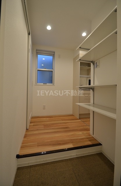 玄関　落ち着いた玄関です