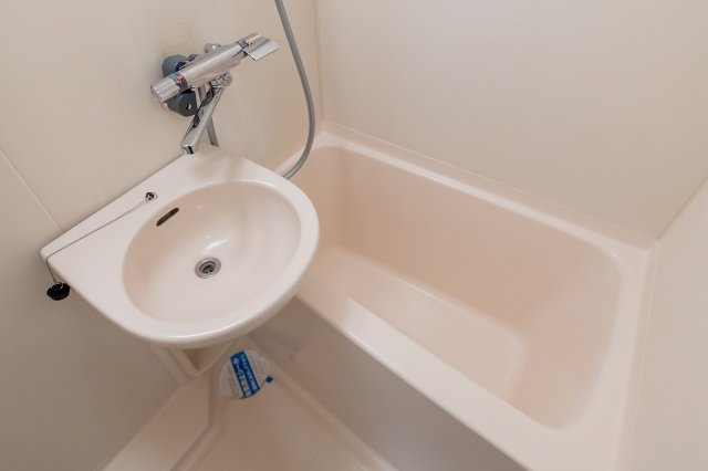 洗面設備　サーモスタット水栓