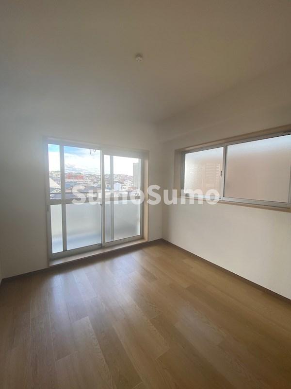 その他部屋・スペース　広くて明るい寝室