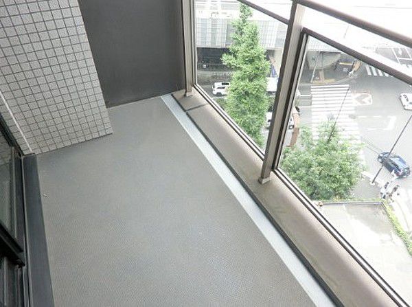 【渋谷区千駄ヶ谷のマンションのバルコニー】