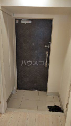 【北区神谷のマンションの玄関】