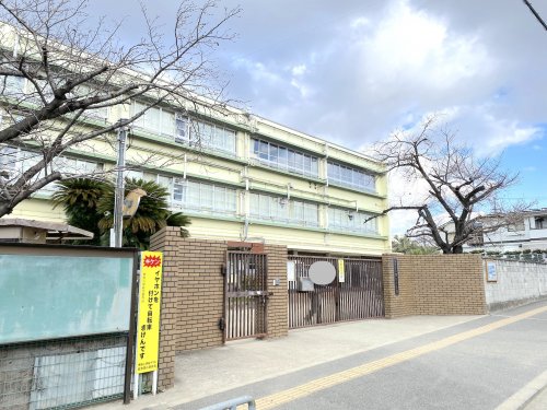 【レオパレスＦｕｃｈｕ　Ｋｉｔａの小学校】