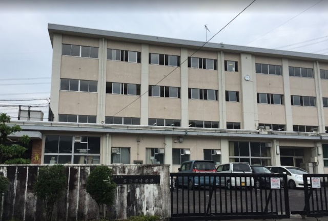 中学校　岐阜市立岩野田中学校（中学校）まで489m