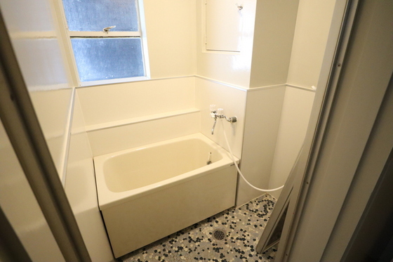 バス・シャワールーム　※別部屋の写真です