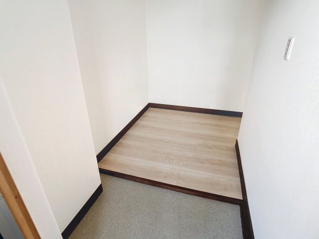 玄関　2024年12月撮影※現況を優先致します。