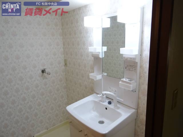 洗面設備　同型参考写真