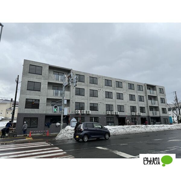 【札幌市手稲区手稲本町三条のマンションの建物外観】