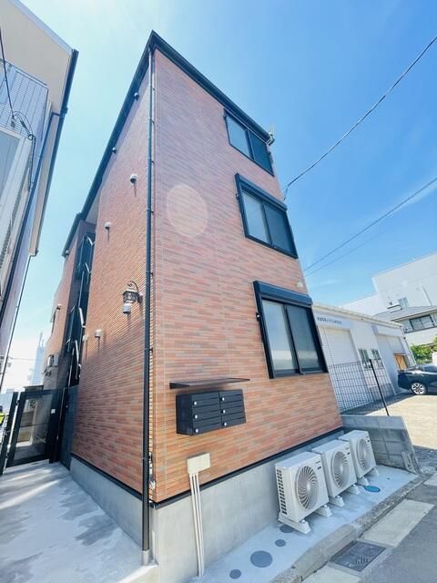 ピア横浜鴨居の建物外観