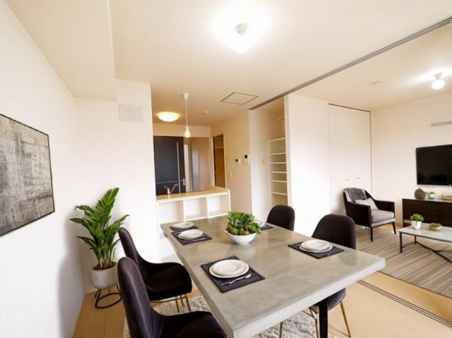 居室・リビング　CGで家具等を配置したもので家具等は含まれません