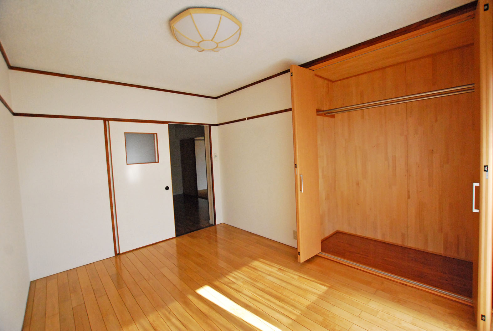 収納　洋室6帖です