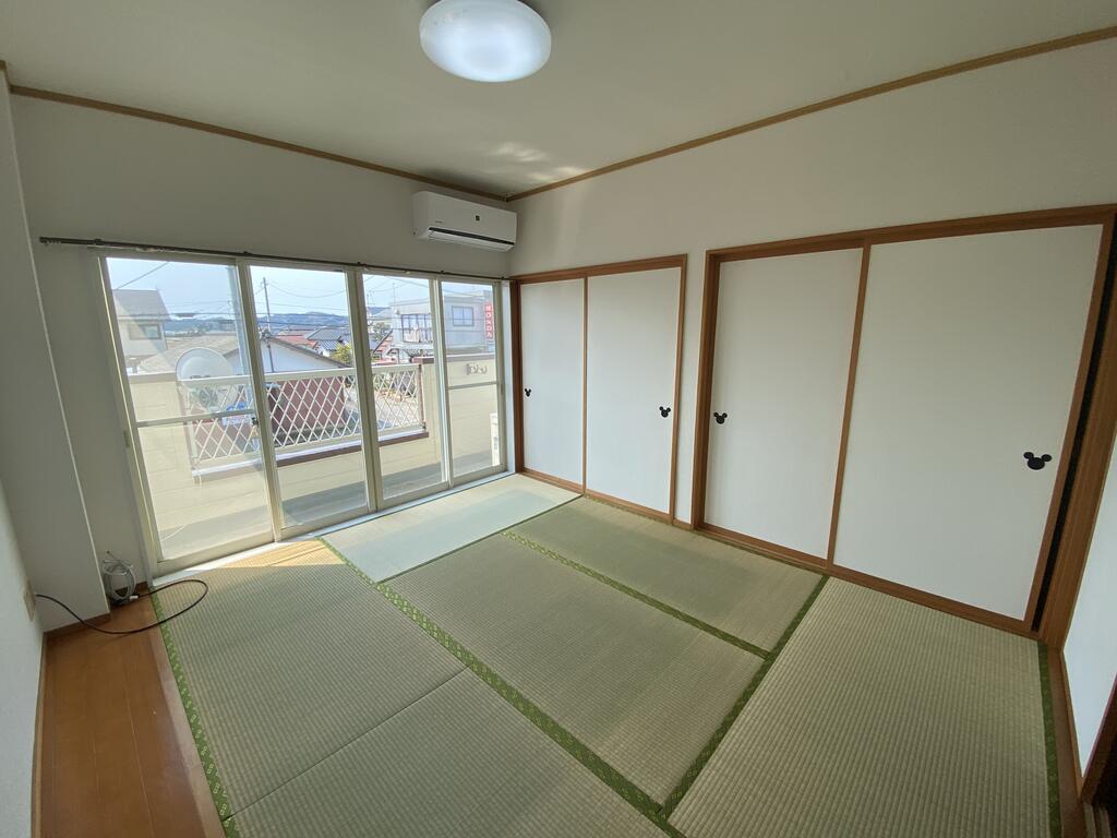 御城マンションの居間写真