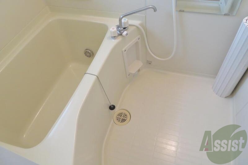 バス・シャワールーム　バスルームは一日の疲れを癒す大切な場所です。