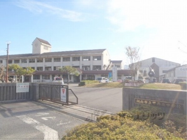 中学校　甲西北中学校（中学校）まで1500m