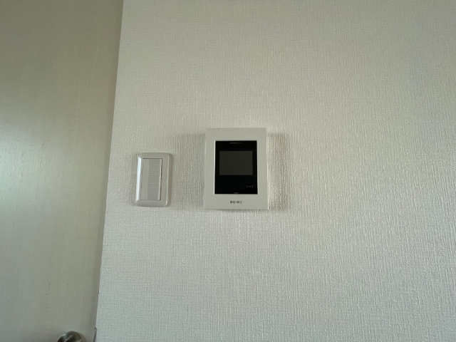 セキュリティ　モニター付きインターホンです。