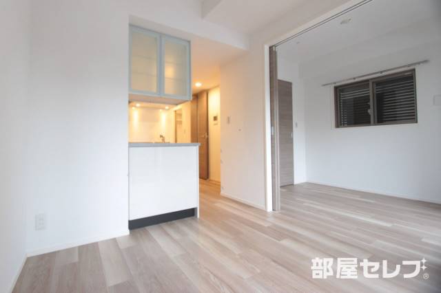 居室・リビング　広く使えるお部屋です