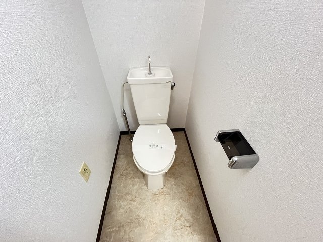 トイレ　落ち着いたトイレです